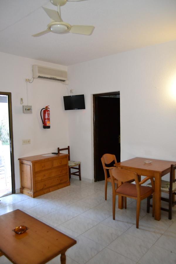 Apartamentos Isabel Playa Migjorn Kültér fotó